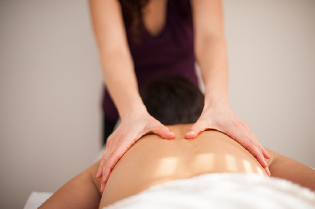 Massage relaxant du corps californien